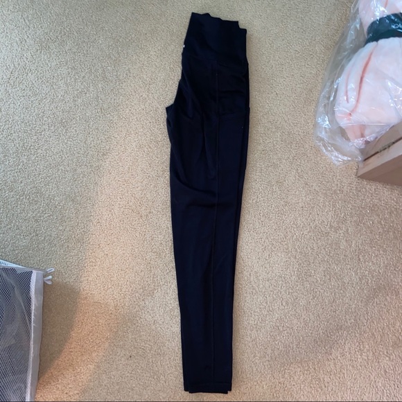 Aerie Play Black Pocket Leggings - Picture 4 of 4